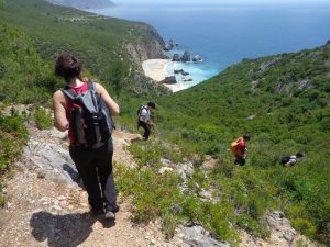 caminhada praia ribeiro do cavalo mijona arrabida sesimbra caminhando-7