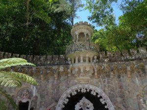 visita quinta da regaleira sintra caminhando-23