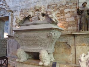 visita museu arqueologico ruinas do carmo caminhando-27