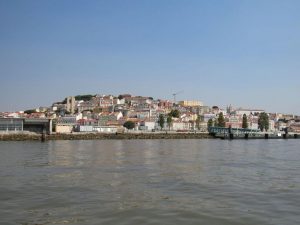 passeio barco tejo lisboa caminhando-9