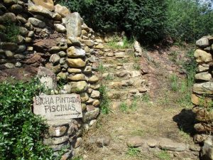 caminhada cascatas penedo furado vila de rei caminhando-5