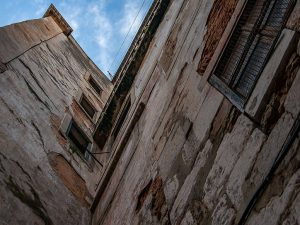 tour fotografico bairro do castelo lisboa caminhando