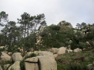 caminhada gruta da loba lagoa azul serra sintra caminhando