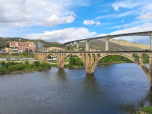 caminhada-rio-douro-monges-caminhando