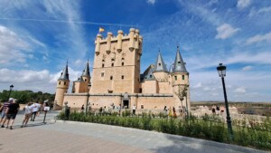 caminhada passeio alcazar segovia caminhando