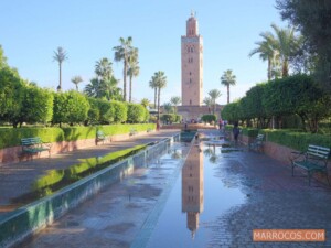 MARRAQUEXE-MARROCOS-caminhando