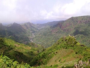caminhando-serra-malagueta-cabo-verde