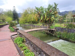 caminhada-furnas-sao-miguel-caminhando