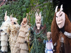 caminhando-carnaval-lazarim