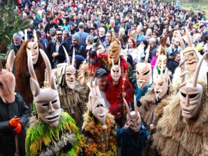 caminhando-carnaval-lazarim