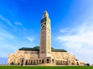 caminhando-Casablanca-Mesquita-marrocos