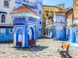 caminhando-Chefchaouen-marrocos