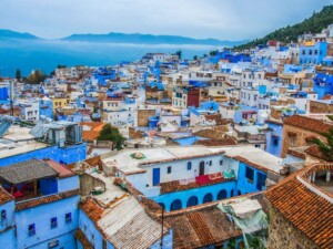 caminhando-Chefchaouen-marrocos
