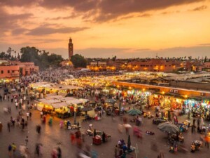 caminhando-Marrakech-marrocos