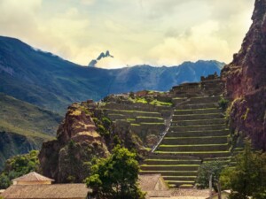 caminhando-Ollantaytambo-peru