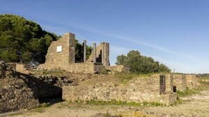 ruinas-romanas-mirobriga-caminhando