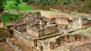 ruinas-romanas-mirobriga-caminhando