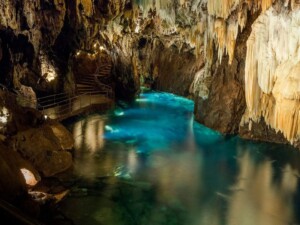 caminhada-gruta-maravilhas-aracena-caminhando